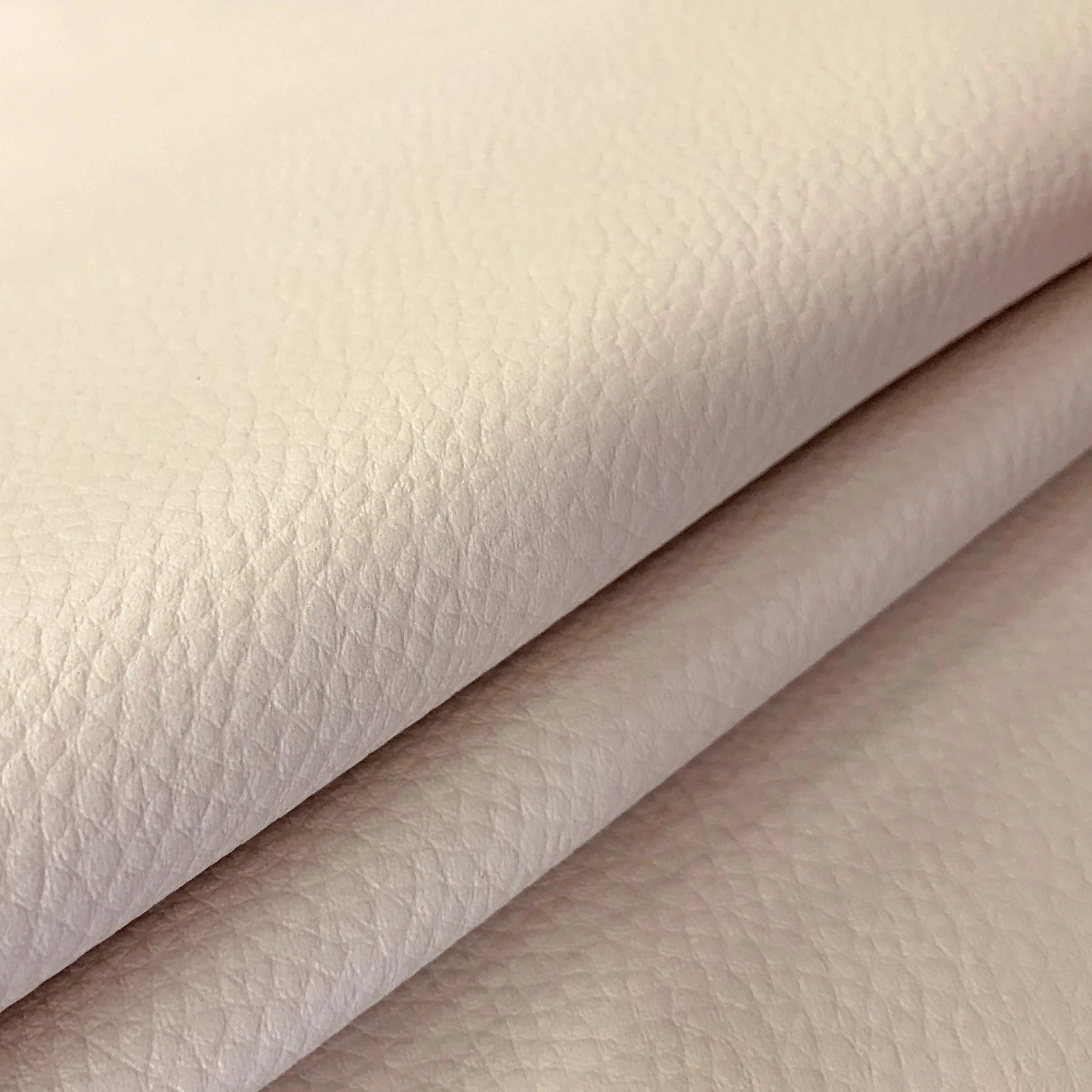 Tessuto Finta Pelle morbida a METRAGGIO a partire da 50 CM (Lunghezza) x 140 CM (Larghezza FISSA); 1 qtà=50cm; 2qtà=100cm - per arredo DIVANI, SEDIE