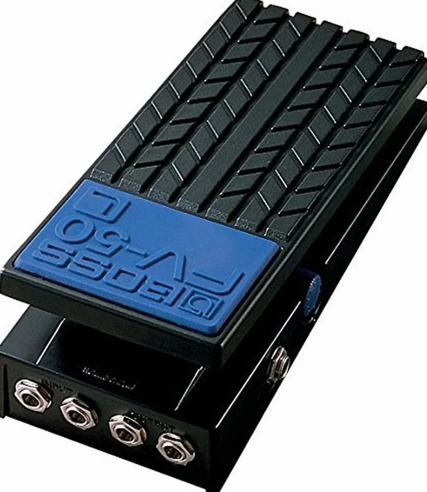 BOSS FV-50L Pedale Volume a Bassa Impedenza, Controllo diretto di tastiere stereo e di effetti stereo