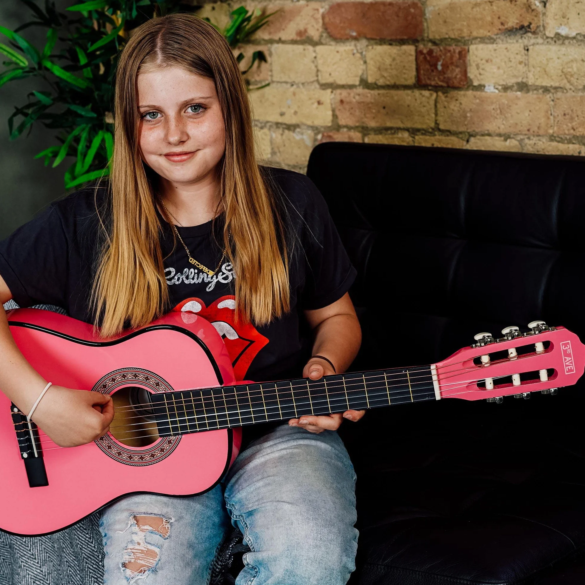 3rd Avenue Pacchetto Per Principianti Con Corde In Nylon Spagnole Per Chitarra Classica Da 1/2 Misura Per Bambini – 6 Mesi Di Lezioni Gratuite, Borsa, Corde – Rosa