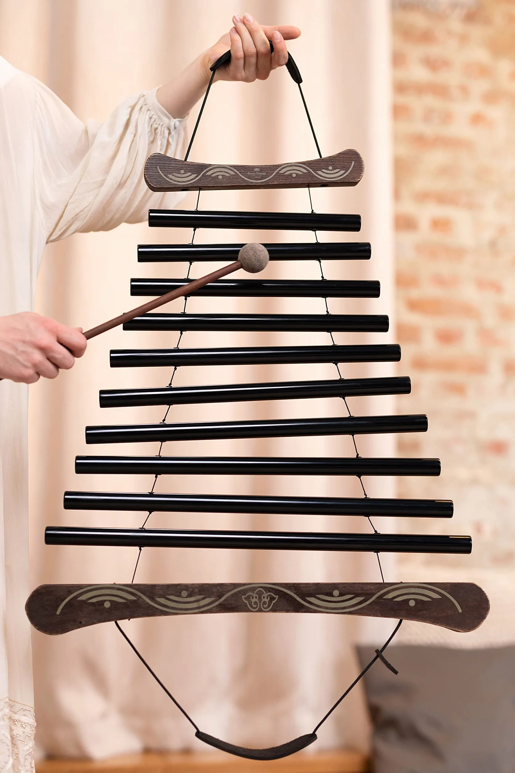 Meinl Sonic Energy Meditation Flow Chimes per rilassare la guarigione del suono con martello e borsa, garanzia di 2 anni (MFC10CMIBK)