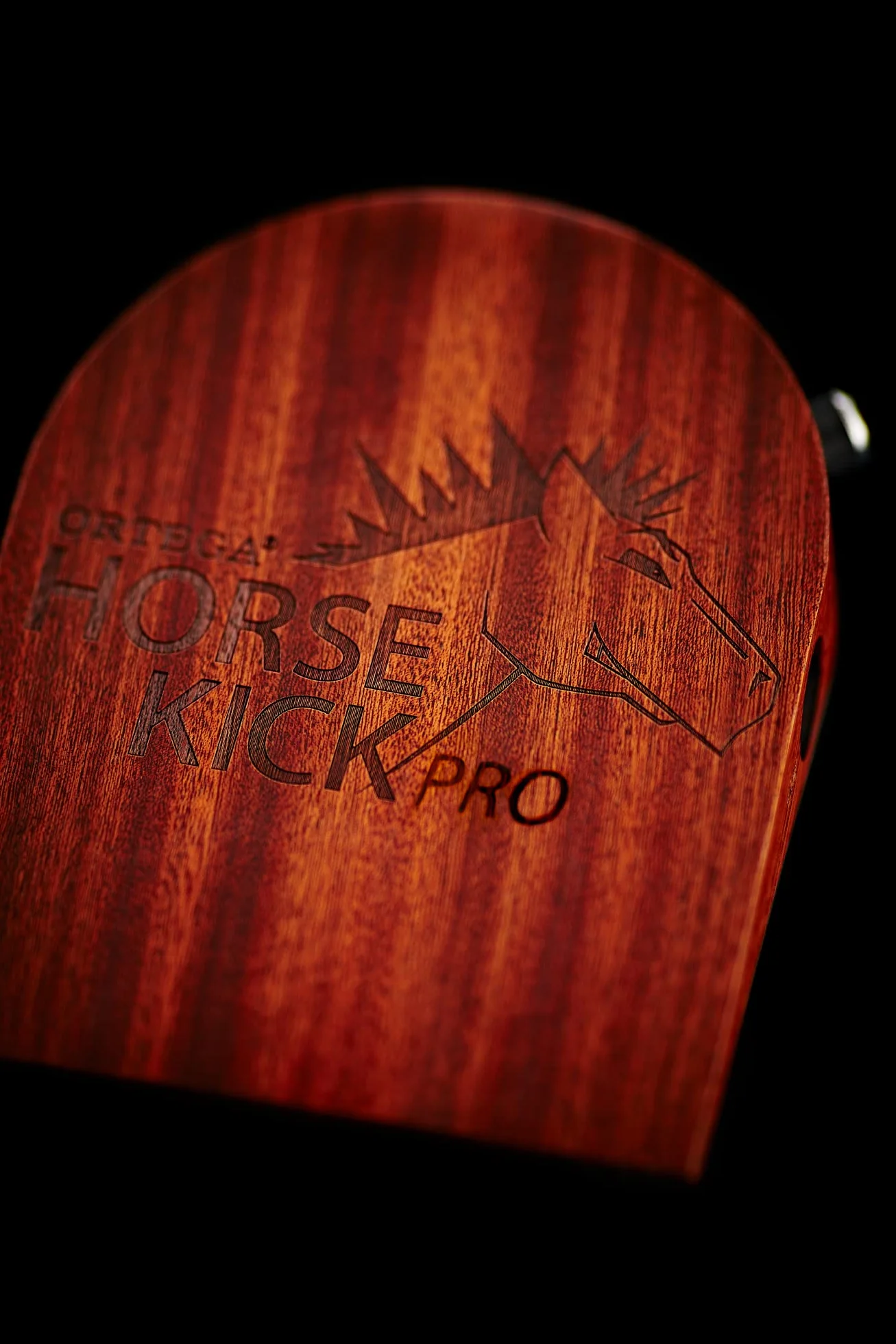 Ortega Guitars Digital Stomp Box – Pedale Effetto per Chitarristi, Cantanti, Cantautori – Sample di Percussioni Digitali – Legno di Sapele, Natural (HORSEKICKPRO)