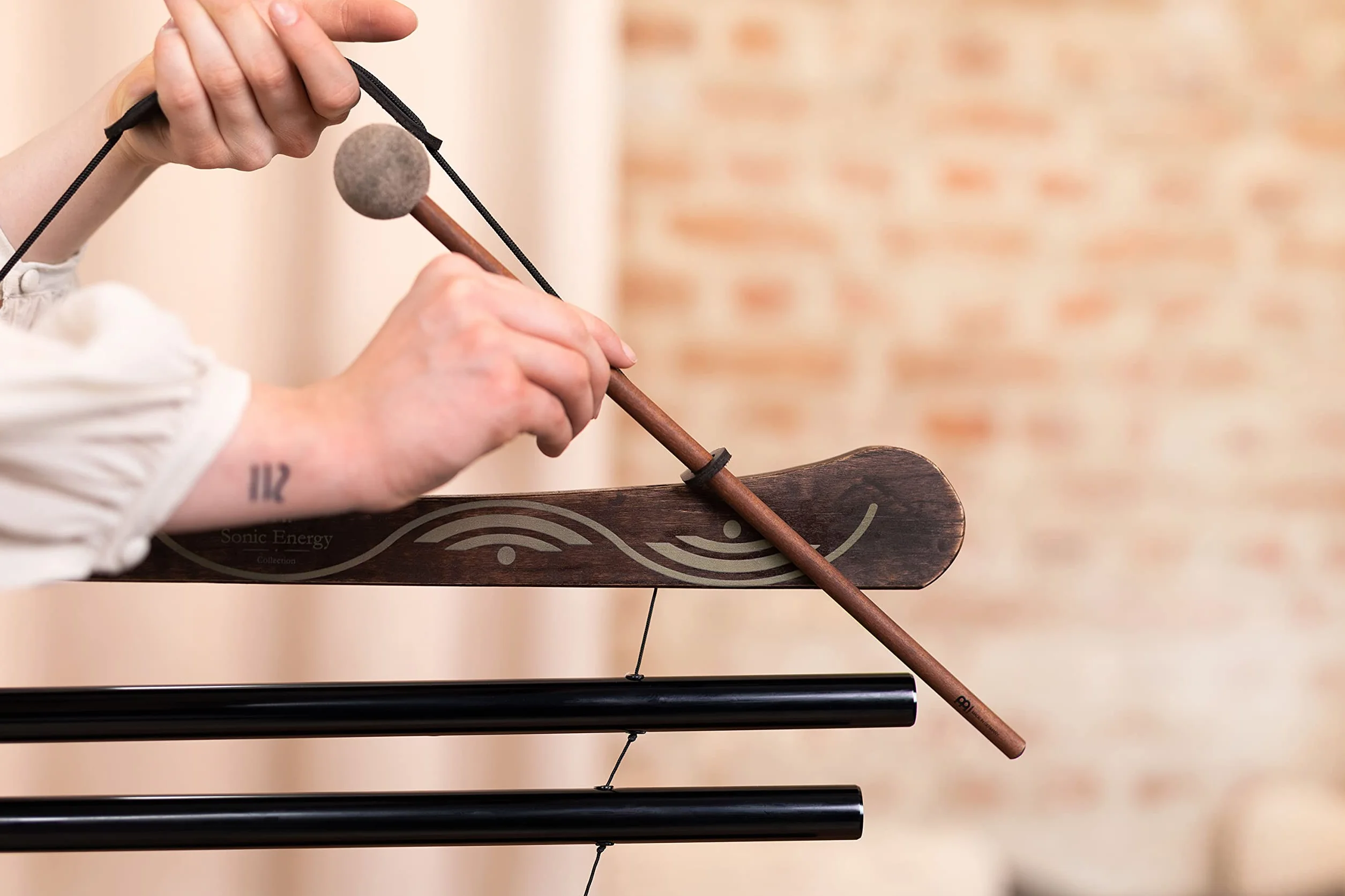 Meinl Sonic Energy Meditation Flow Chimes per rilassare la guarigione del suono con martello e borsa, garanzia di 2 anni (MFC10CMIBK)