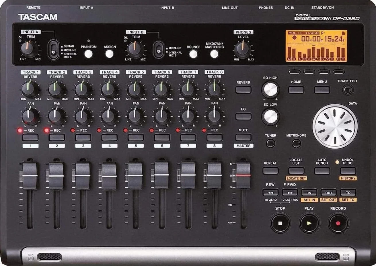 TASCAM DP-03SD - Portastudio Registratore Digitale Portatile a 8 Tracce con ingresso USB. Registra su SD o SDHC 32GB, Nero