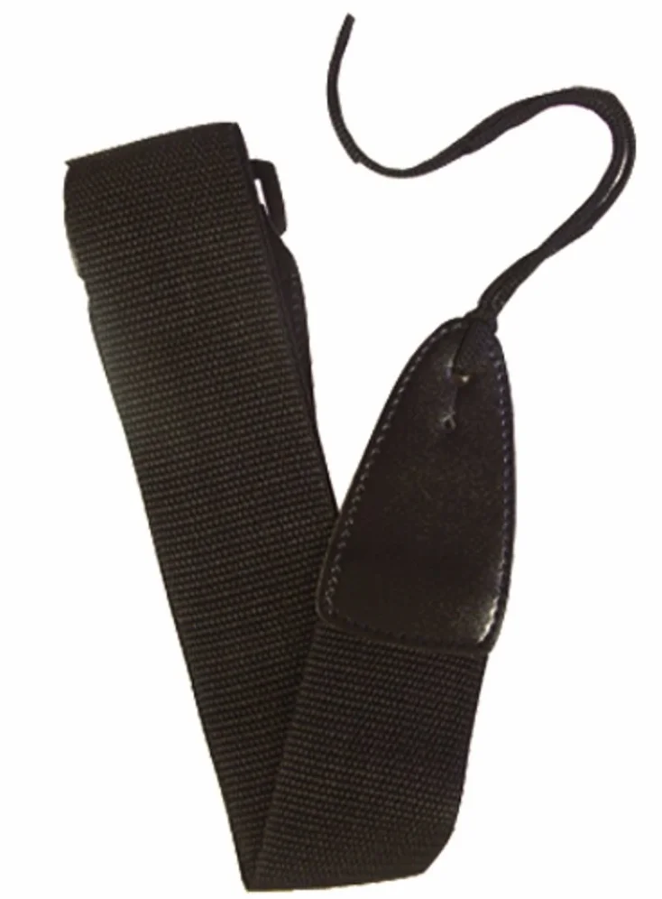 Chitarra 4/4 da concerto nel classico set - Nero – Cassa in legno di tiglio – Borsa – Tracolla– Corde – 3 x plettri – Accordatore ET33B – Cavalletto per chitarra